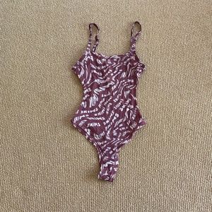 Skims Summer Mesh Raspberry Swirl Strappy Bodysuit, Size Small NWT